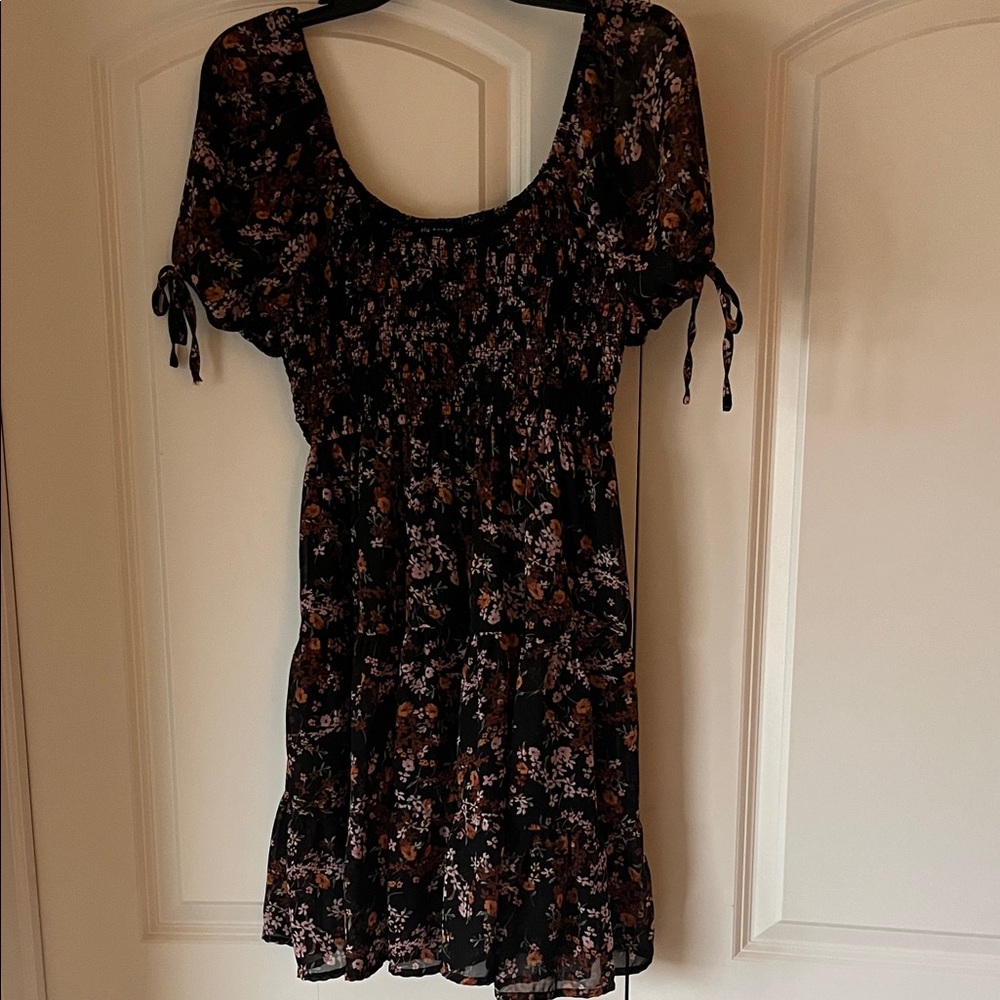 Blu Pepper Black Floral Mini Dress. Junior size.